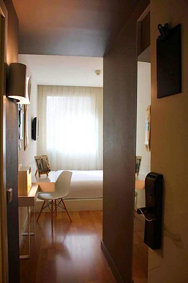 Pol & Grace Hotel