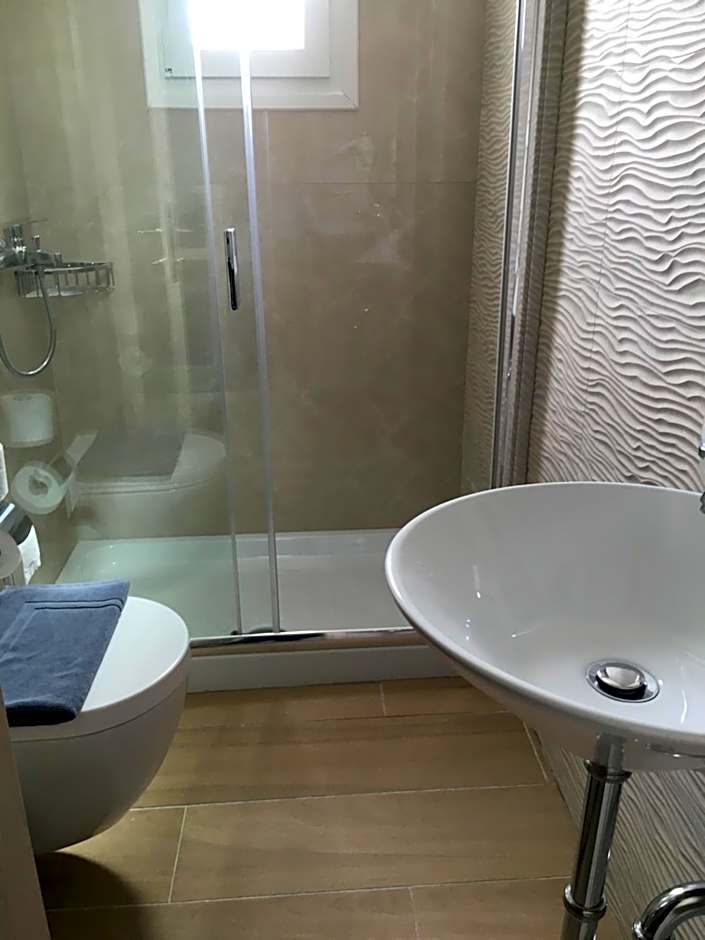 LEVANTA HOTEL SPETSES