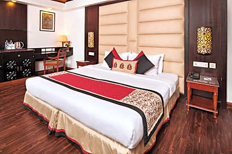 Valley view Classic room with balcony