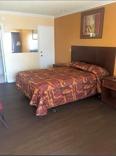 Passport Inn