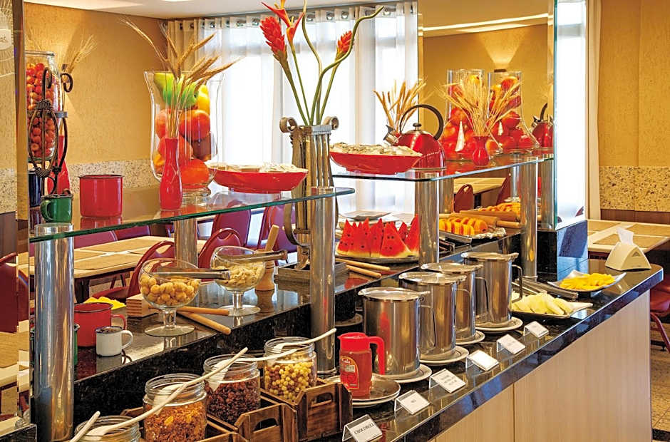 Lira Hotel