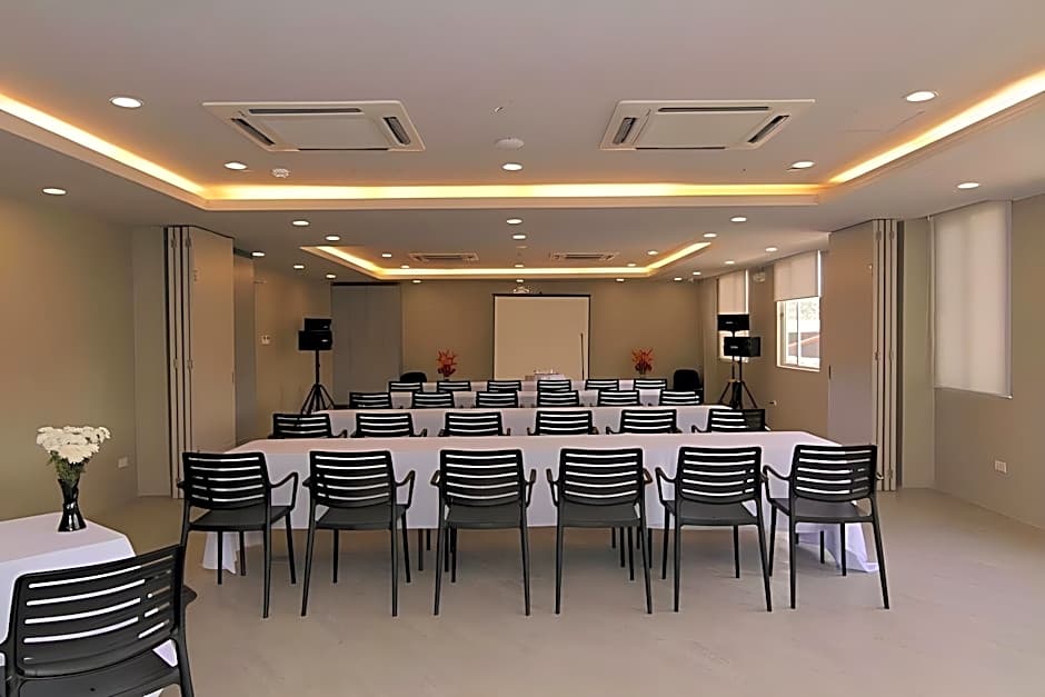 Cebu Hotel Plus
