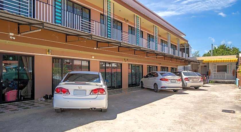 Brown Home Sattahip @ 19