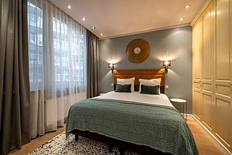 4-Bedroom Apartment 1 King Bed 3 Double Beds