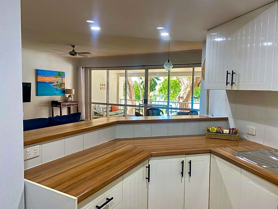 BeachView Apartments at Villa Paradiso