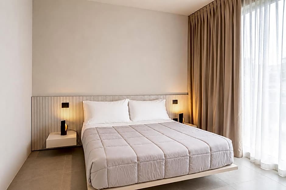 Amare Suite & Apartments