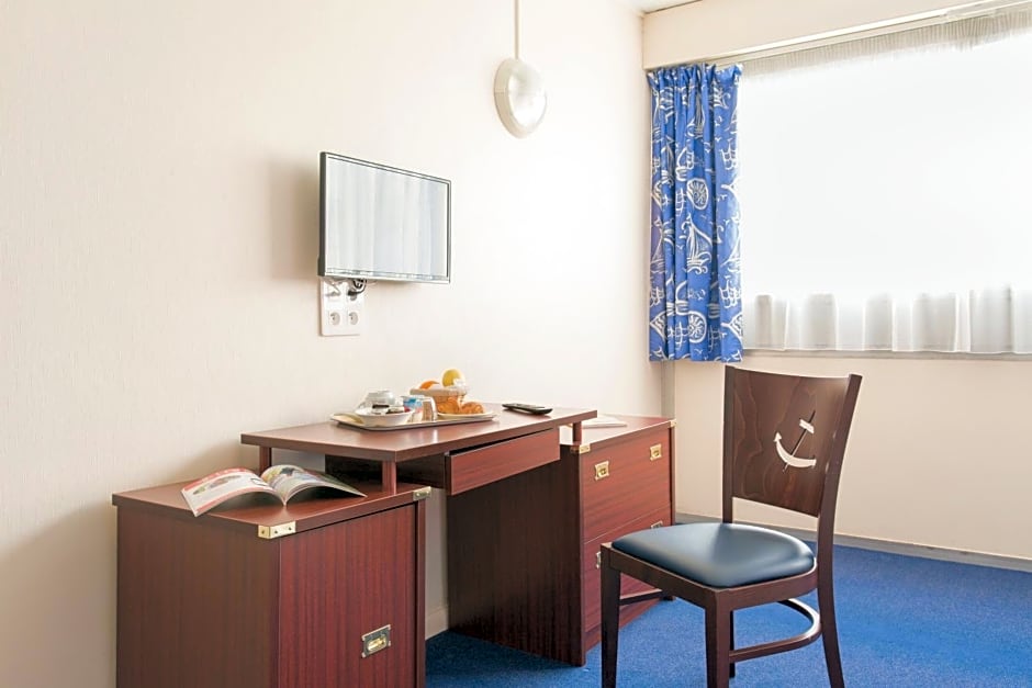 Hôtel Les Gens De Mer Le Havre by Popinns