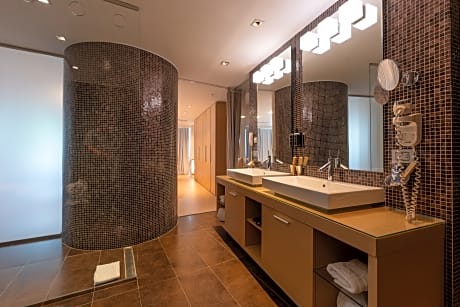 Duplex with terrace sea views and sauna