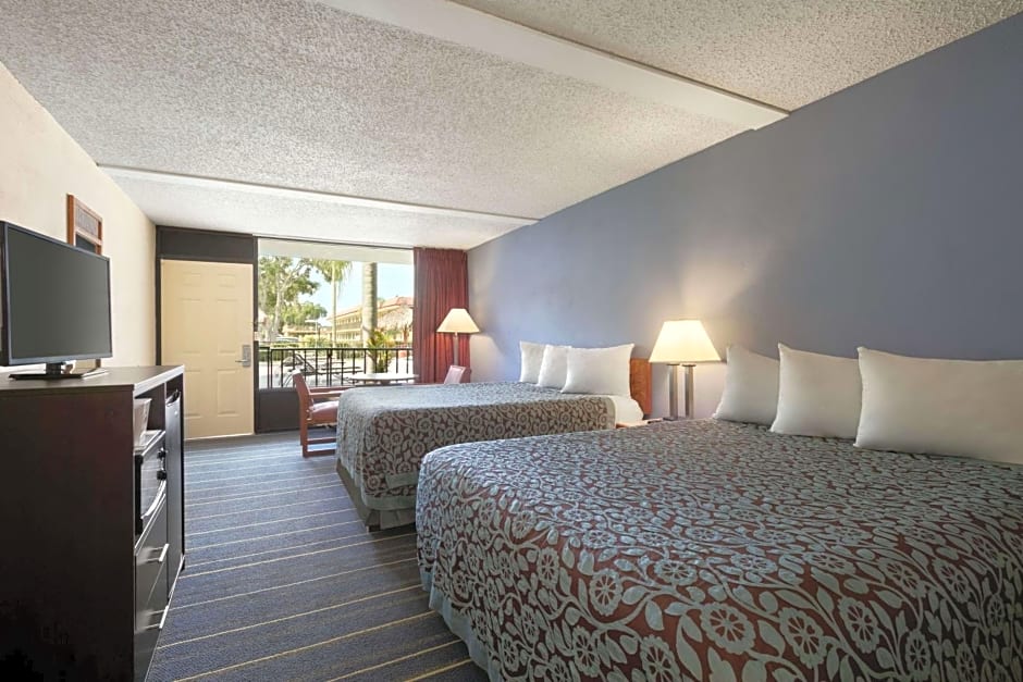 Days Inn by Wyndham Clearwater/Central