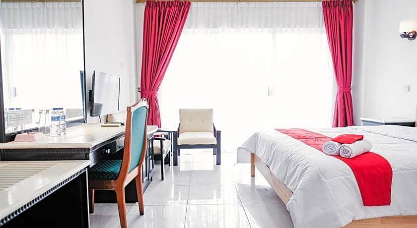 RedDoorz Plus near Pelabuhan Merak