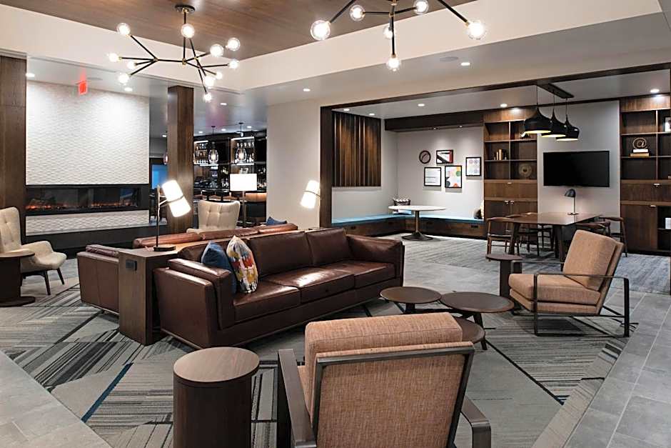 Four Points by Sheraton Olathe