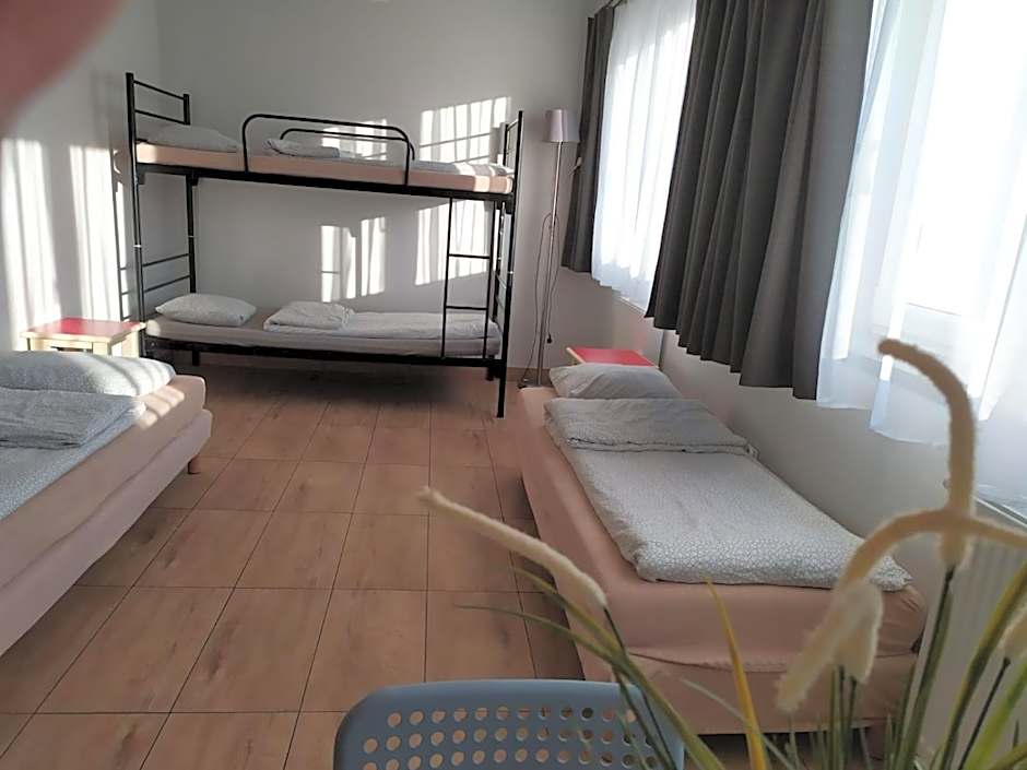 Aparthotel WADOWICE & Hostel GENERY