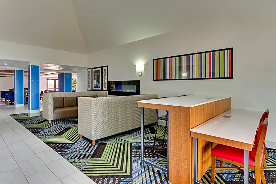 Holiday Inn Express Hotel And Suites Bad Axe By IHG