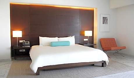 Club 89 King Size Bed Diamante View