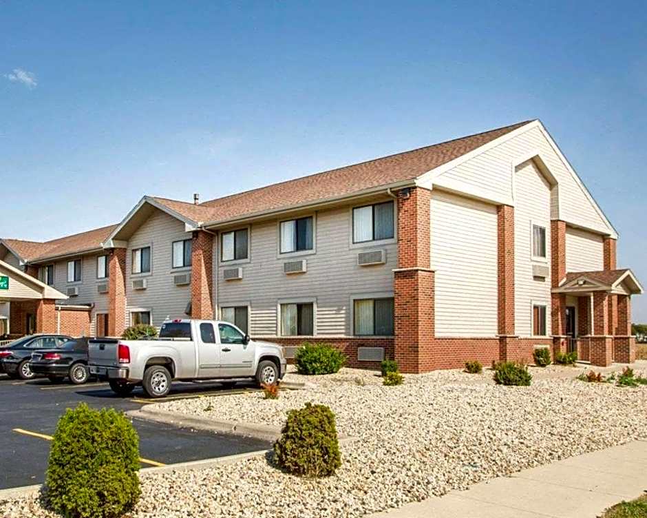 Quality Inn Ottawa near Starved Rock State Park