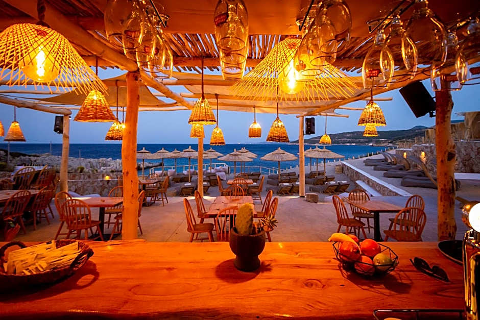 Aliv stone suites & spa