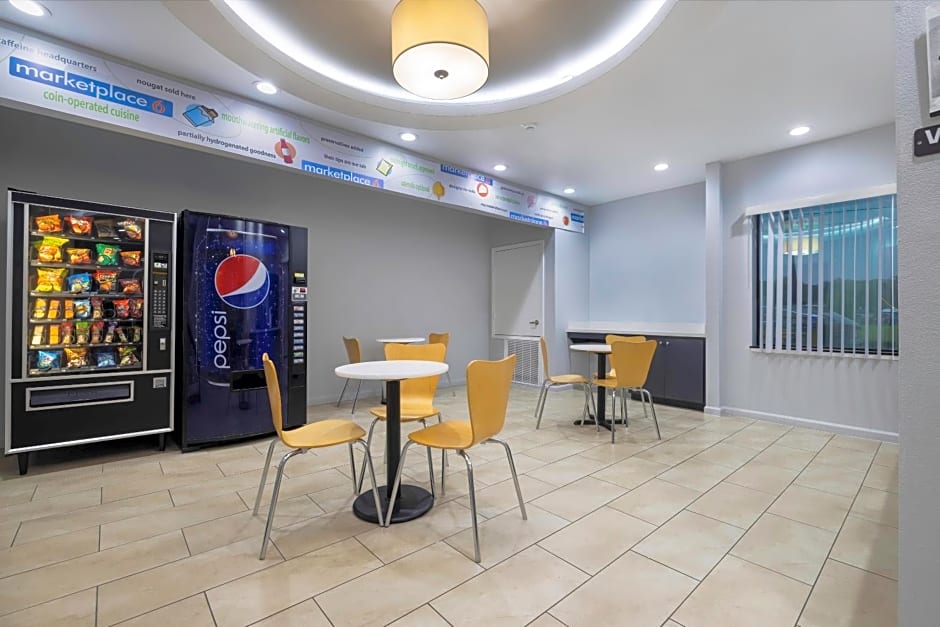 Motel 6-Texas City, TX - I-45 South