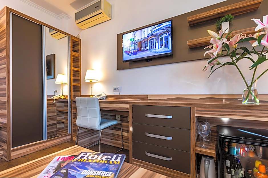Garni Hotel Royal Crown