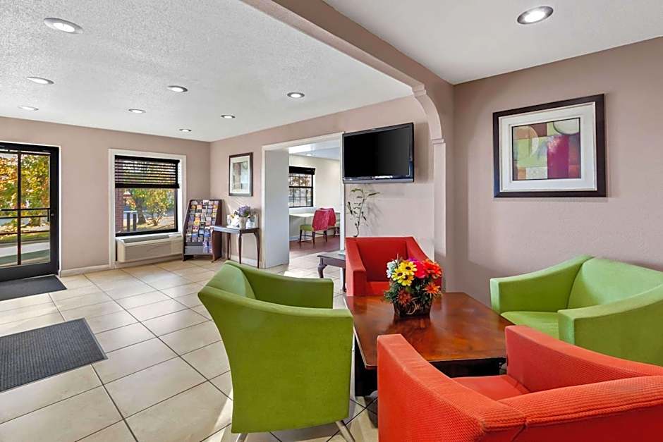 Days Inn by Wyndham Brownsville