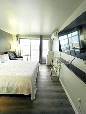 Queen Room with Sea View