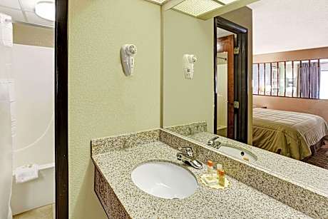 2 Queen Beds Mobility Accessible Room Non-Smoking