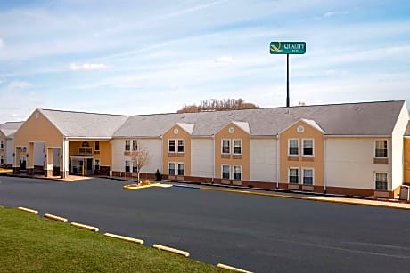 Quality Inn Fairmont