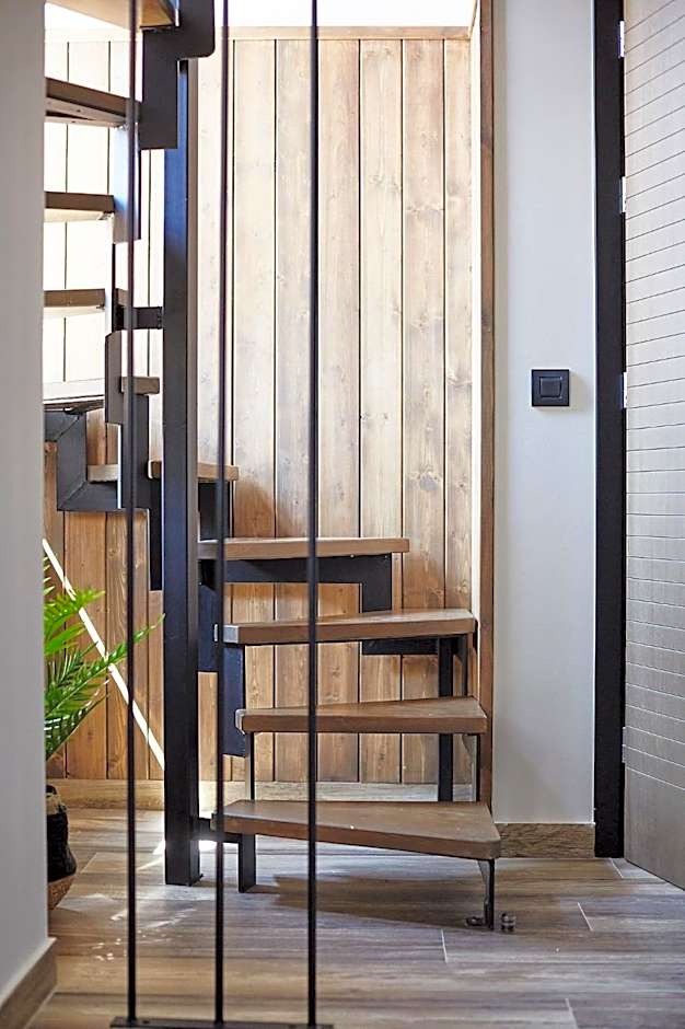 IALNA Boutique Hotel