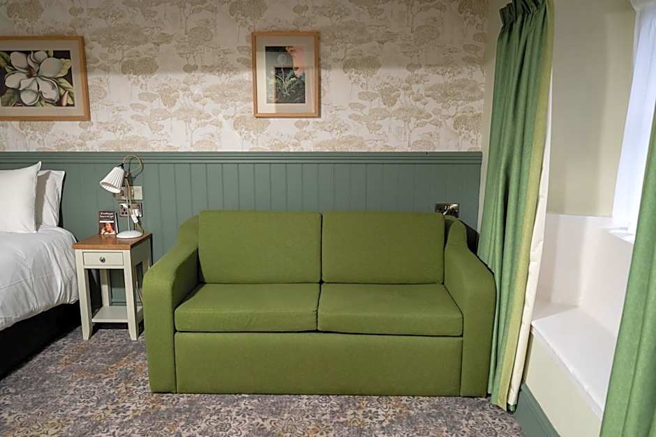 Rockingham Arms By Greene King Inns