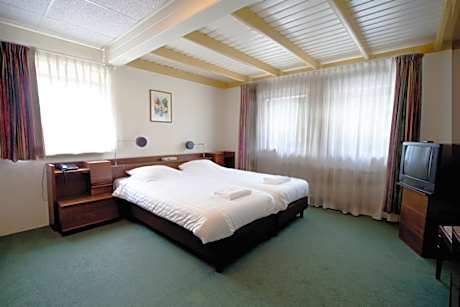 Comfort with Bath and terrace
