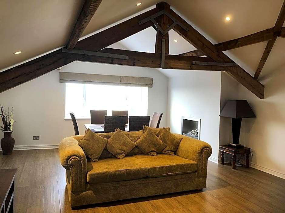 Beach House - Penthouse 3 Bed Apartment