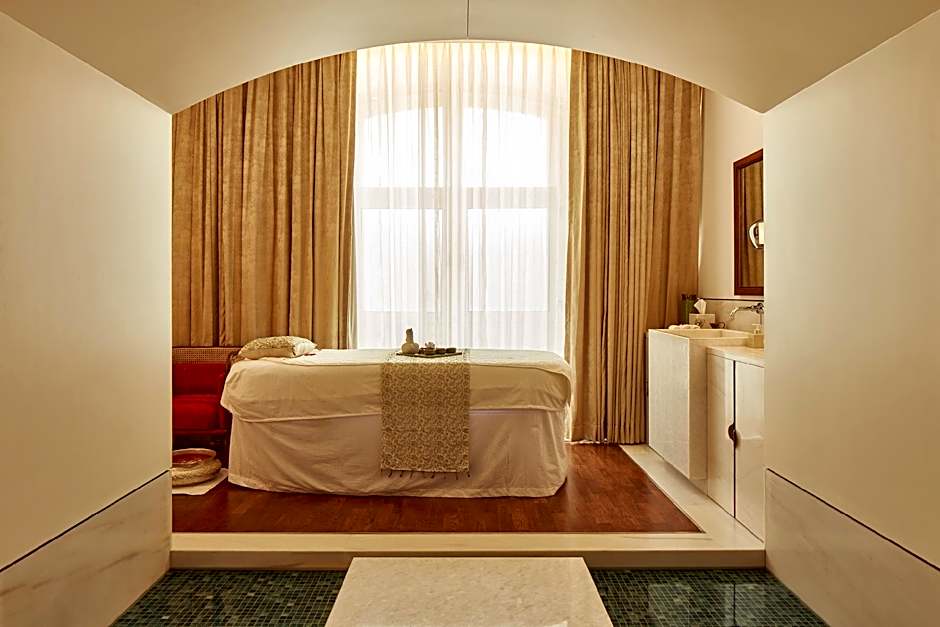 The Taj Mahal Tower, Mumbai