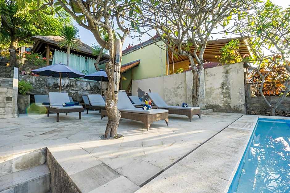 Ware Ware Surf Bungalow Lembongan