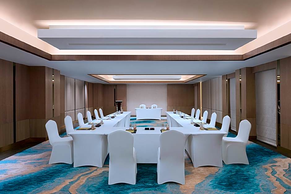 Le Meridien Surat