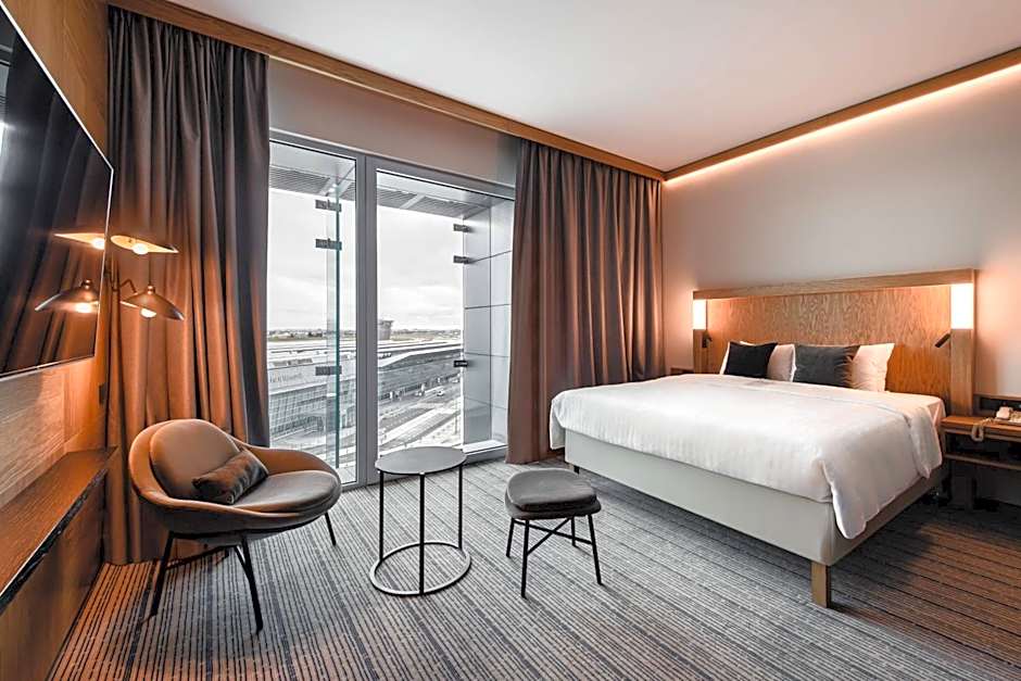 Courtyard by Marriott Warsaw Airport