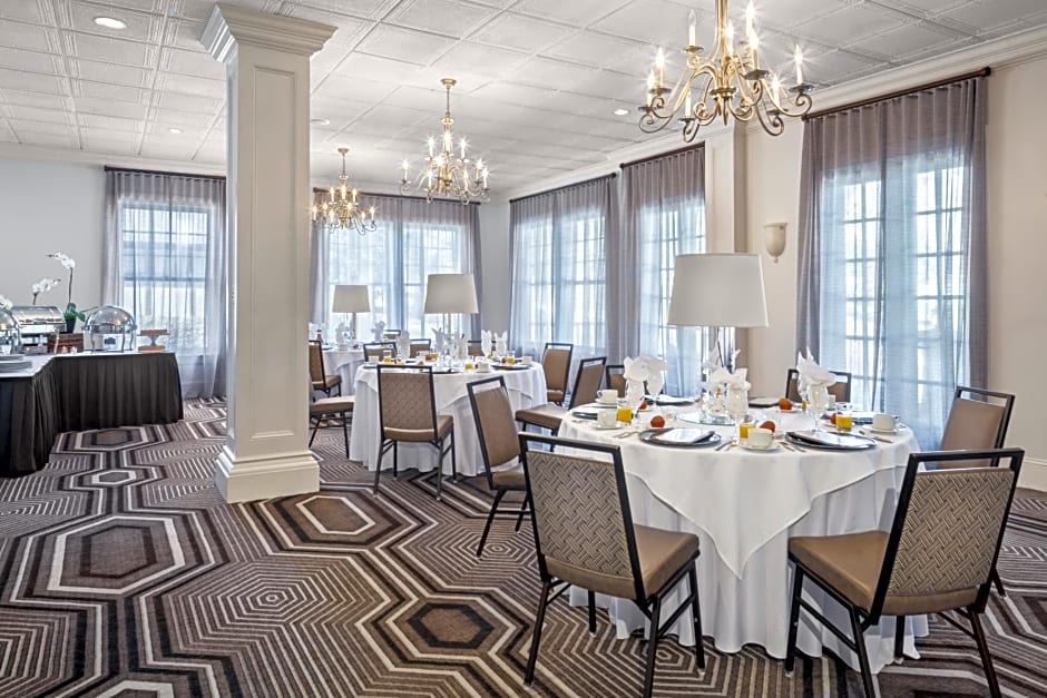 The Partridge Inn Augusta, Curio Collection by Hilton