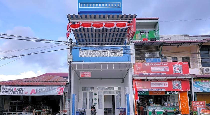 RedDoorz near Pantai Pandan Sibolga