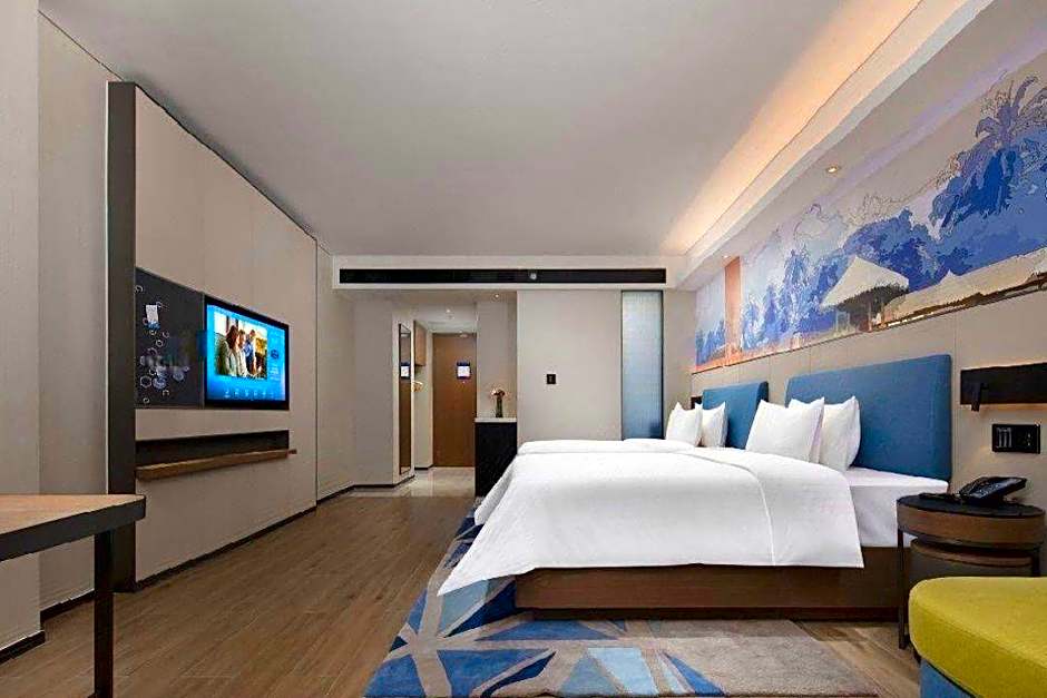 Hampton by Hilton Qionghai Railway Station