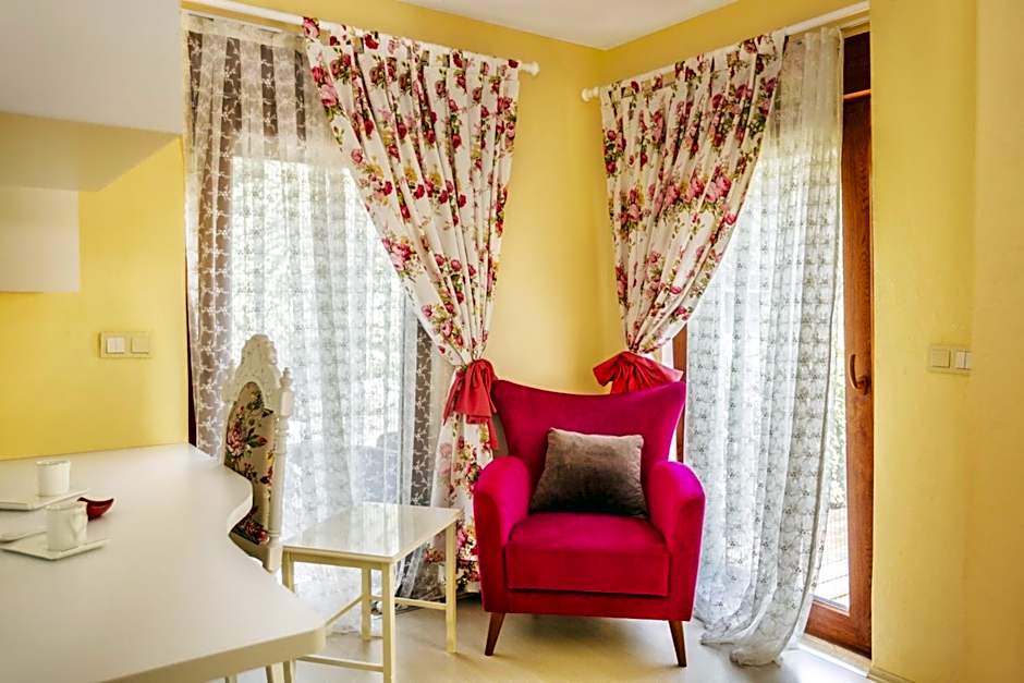 Zümrüt Çıralı Boutique Hotel