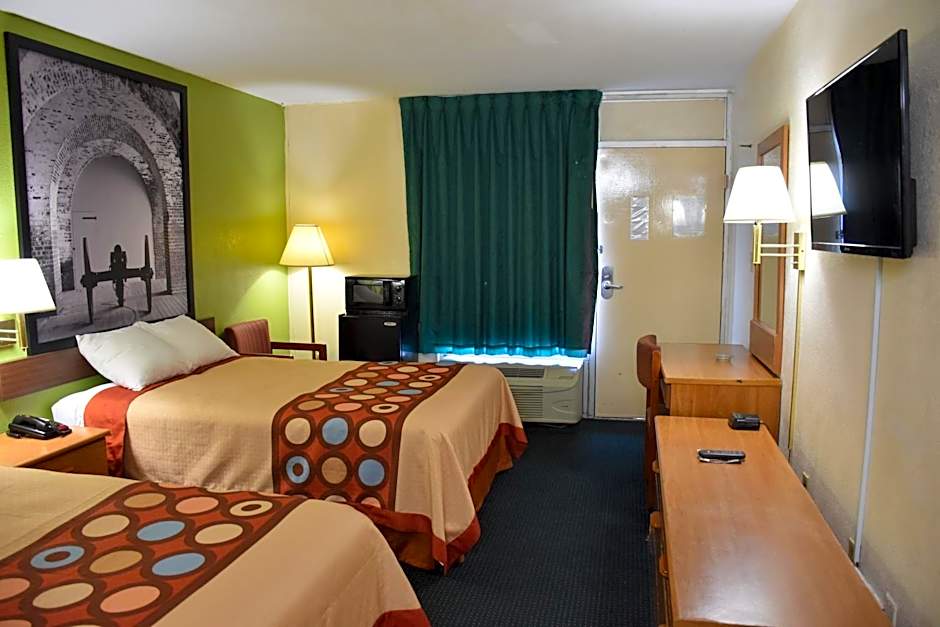 Super 8 by Wyndham Tifton
