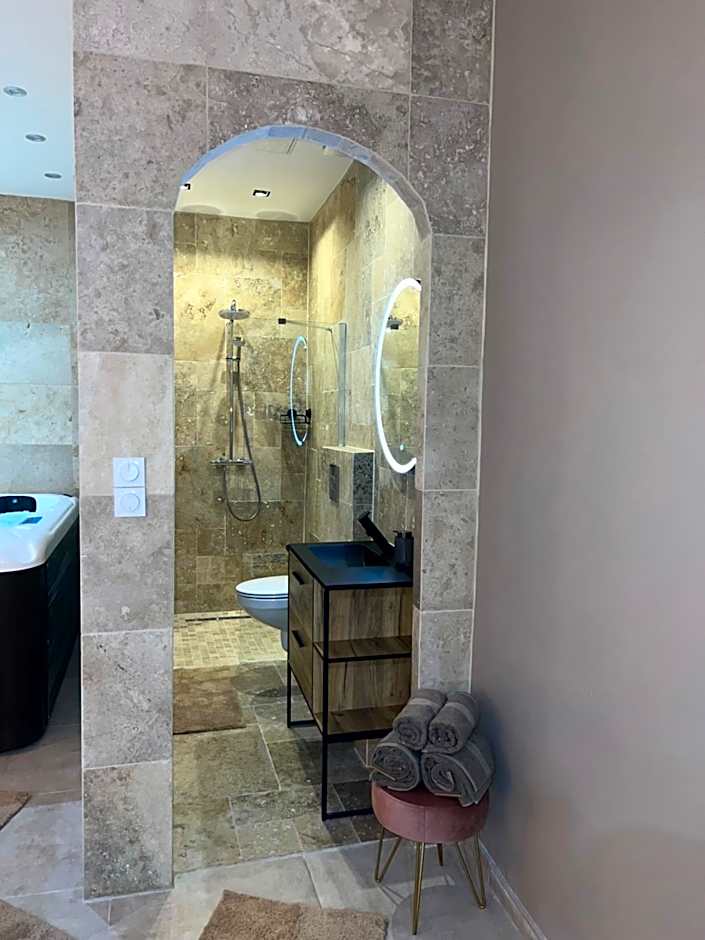 La nuit de rêve Suite privative Jaccuzi Sauna Suite 2