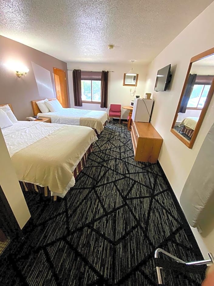 Woodland Inn & Suites