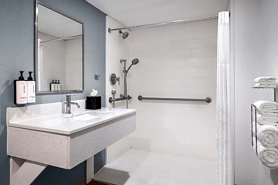 voco College Station Aggieland by IHG