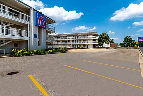 Motel 6-Rolling Meadows, IL - Chicago Northwest