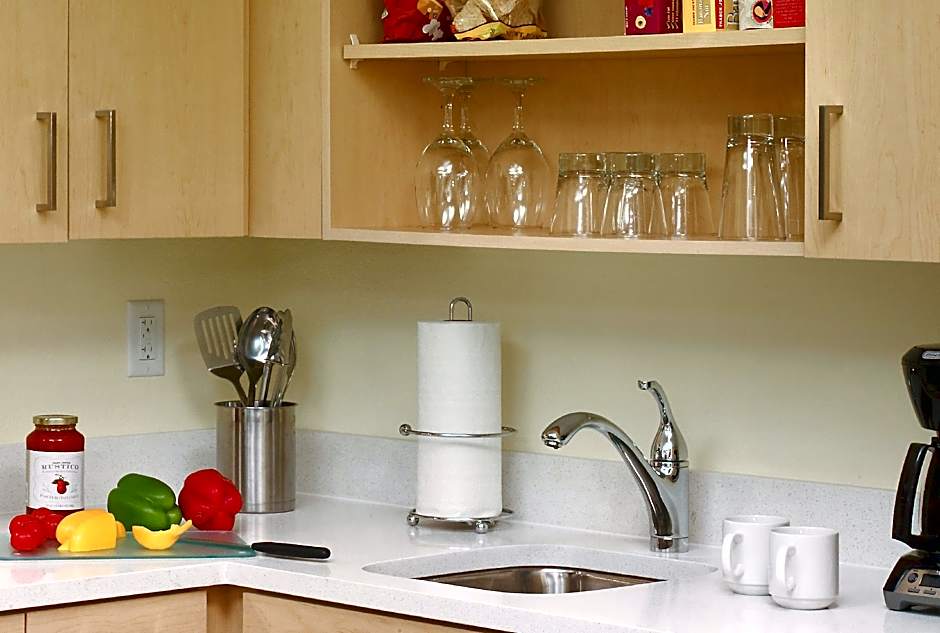 Sonesta Simply Suites Memphis East Poplar Pike