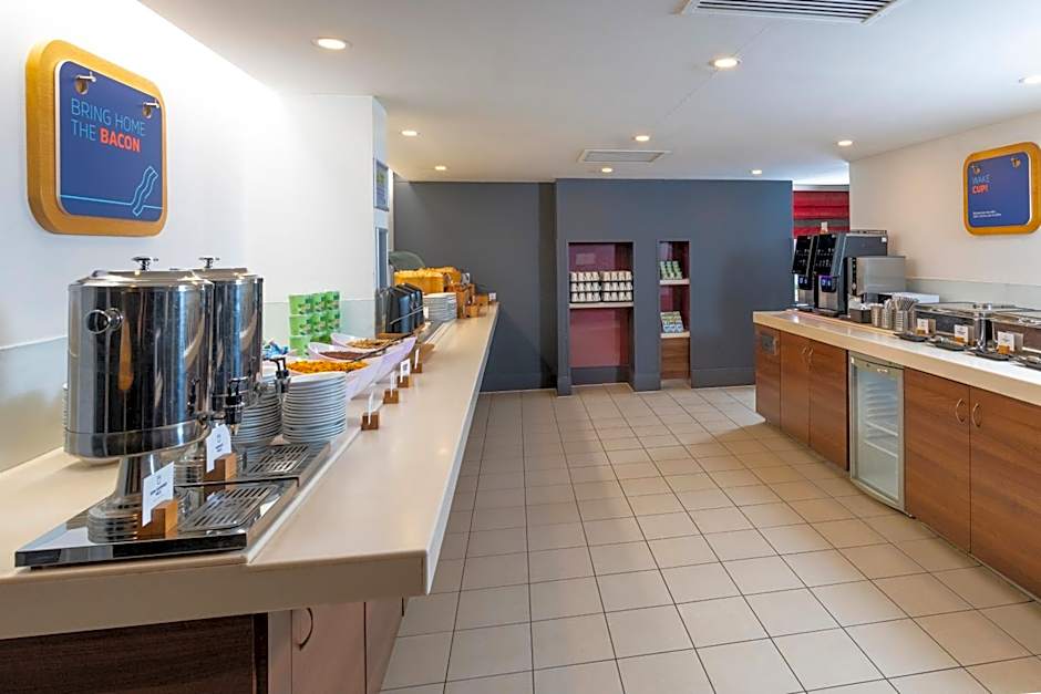 Holiday Inn Express Milton Keynes By IHG