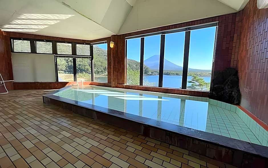 Shoji Lake Hotel