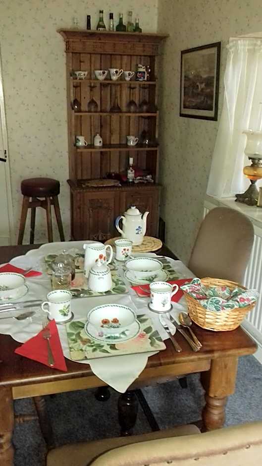 Hills Farm B&B Laugharne