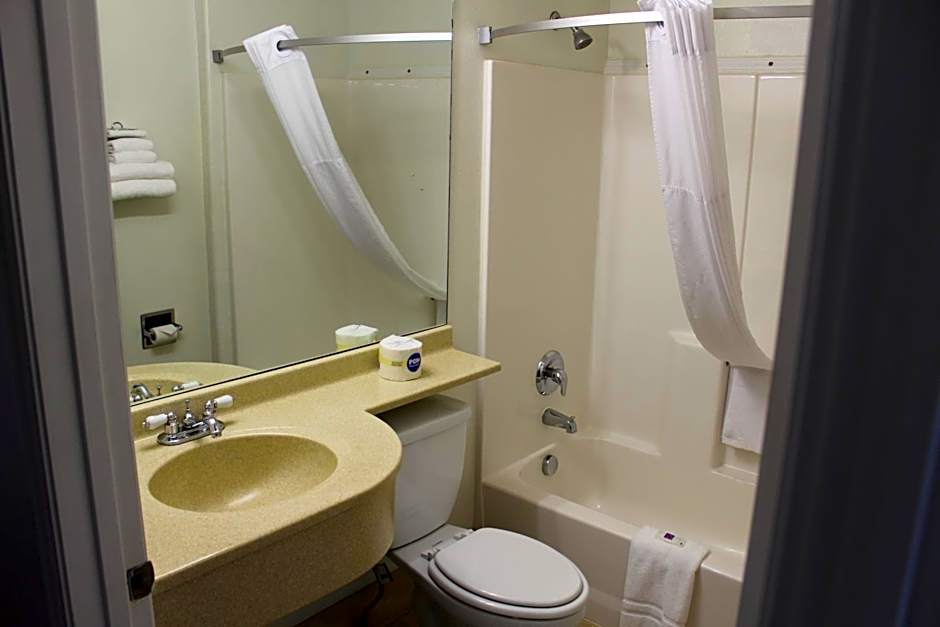 Motel 6-Idaho Falls, ID - Snake River