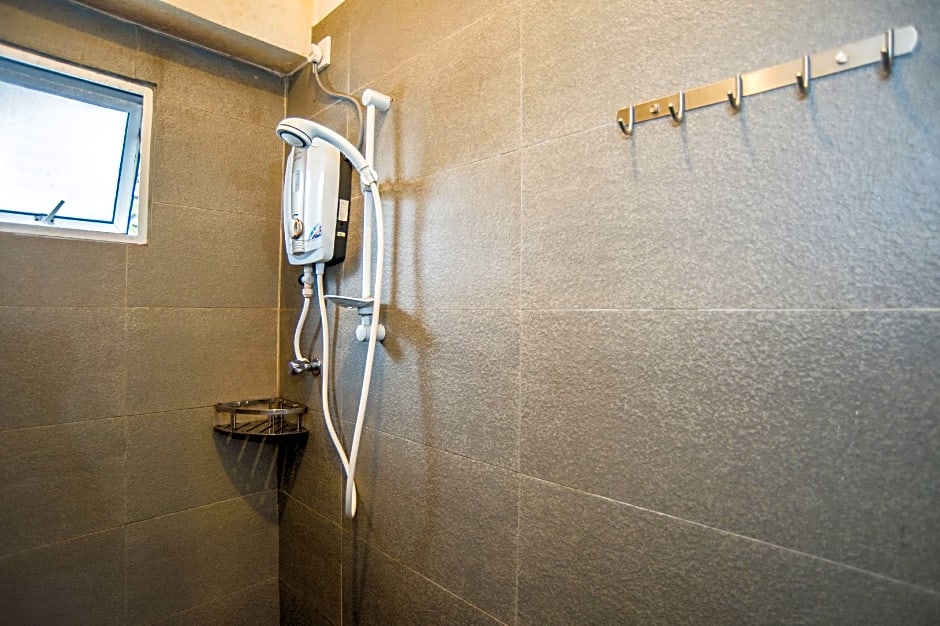 Traveller Bunker Hostel