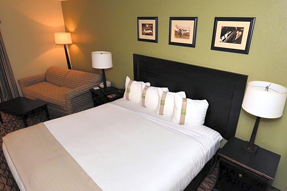 Holiday Inn Edison at Midtown By IHG